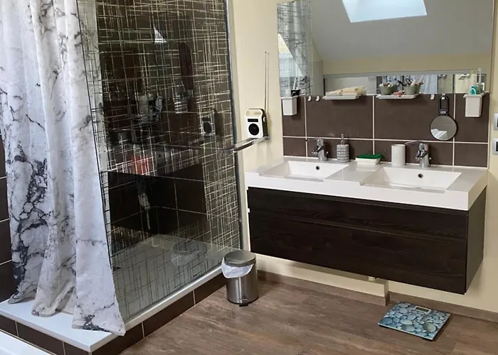 Le Taut 44 - Omaha - Salle De Bains Partagee